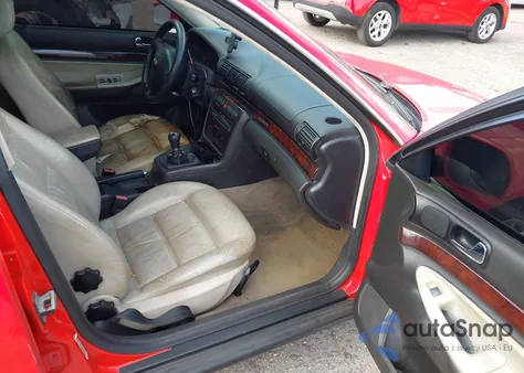 1997 Audi A4 2.8 z USA, uszkodzony, nr VIN WAUEA88D0VA021941